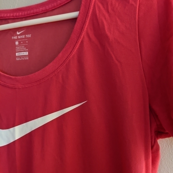 Nike Dry Fit Short Sleeve Tee Medium Pink Swish - Picture 3 of 4